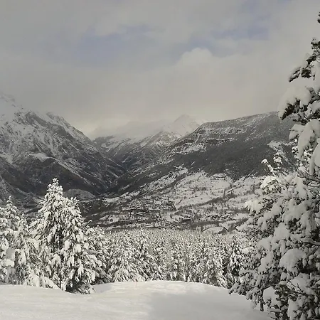 Ball Benas Edificio Aigualluts *